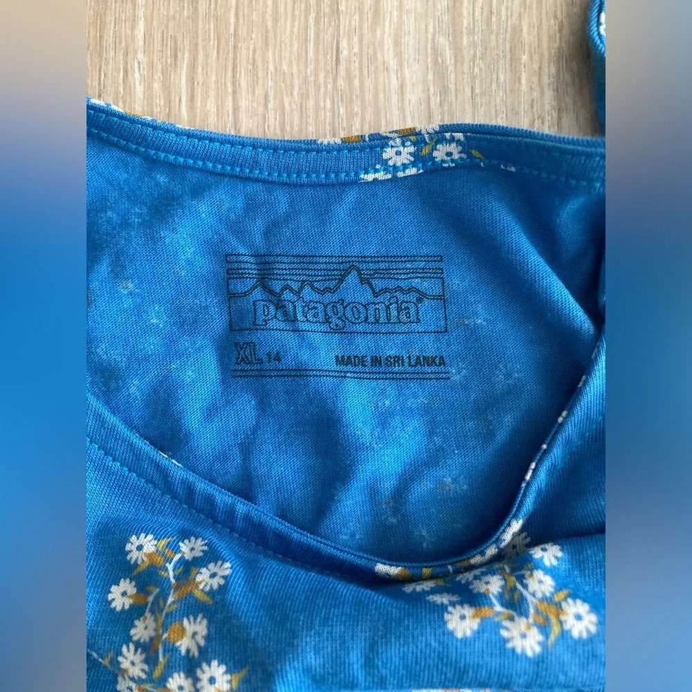 NWT Patagonia Girls Kamala Tank Daisy Daze: Joya Blue - Size XL (14) - Picture 2 of 6